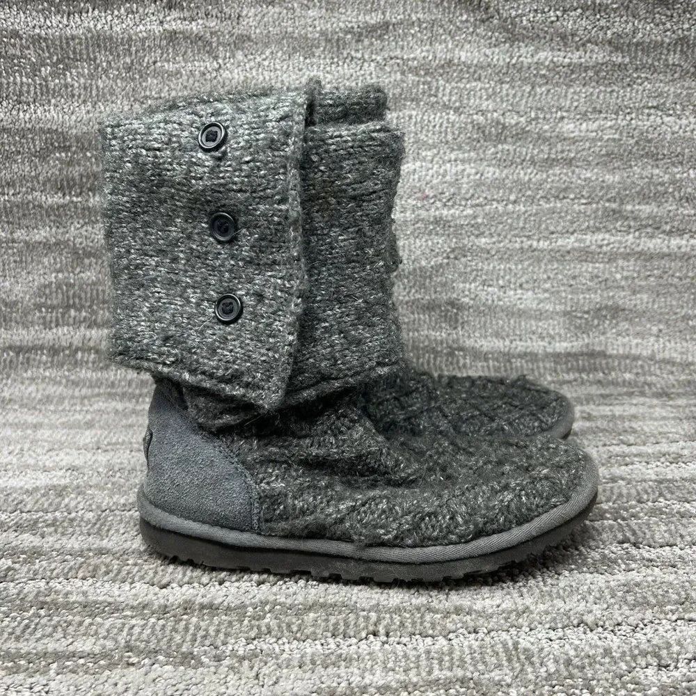 UGG AustraliaโSz 6 Womens Lattice Cardy 3066 Gray Winter Boots Knit Round Toe